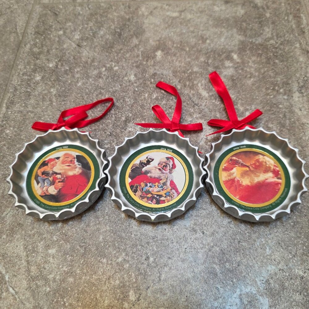lot of  3 Coca-Cola Trim-A-Tree Collection 1991 Santa Claus Coke Bottle Cap